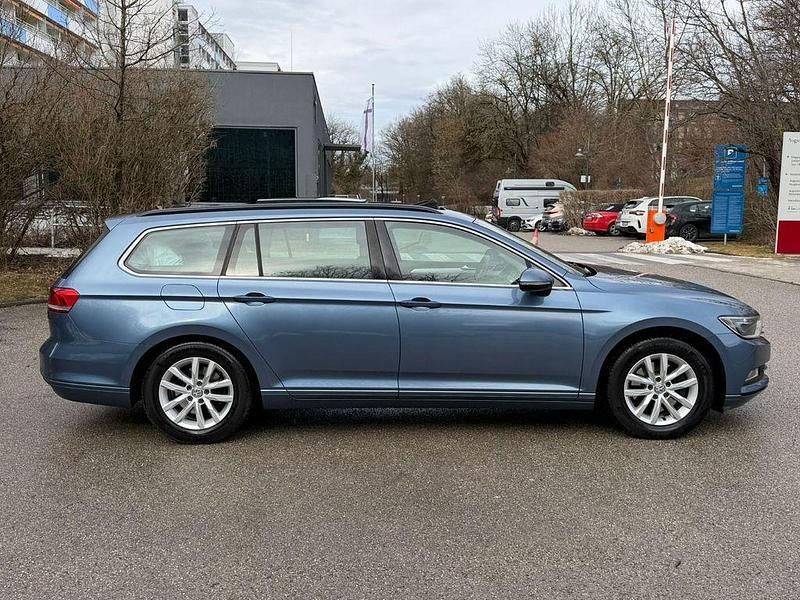 Gebraucht VW Passat 150 PS (110 kW) 2015 Blau Kombi