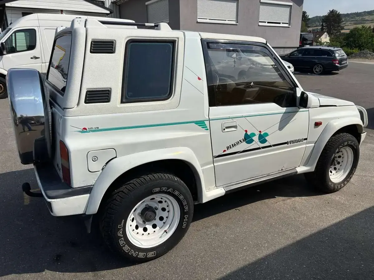 Gebraucht Suzuki Vitara 82 PS (60 kW) 1990 Weiß Cabrio