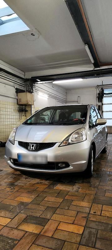 Silber Gebraucht 2010 Honda Jazz Kleinwagen | 2.500 € (Guter Preis) - Bild 1/4