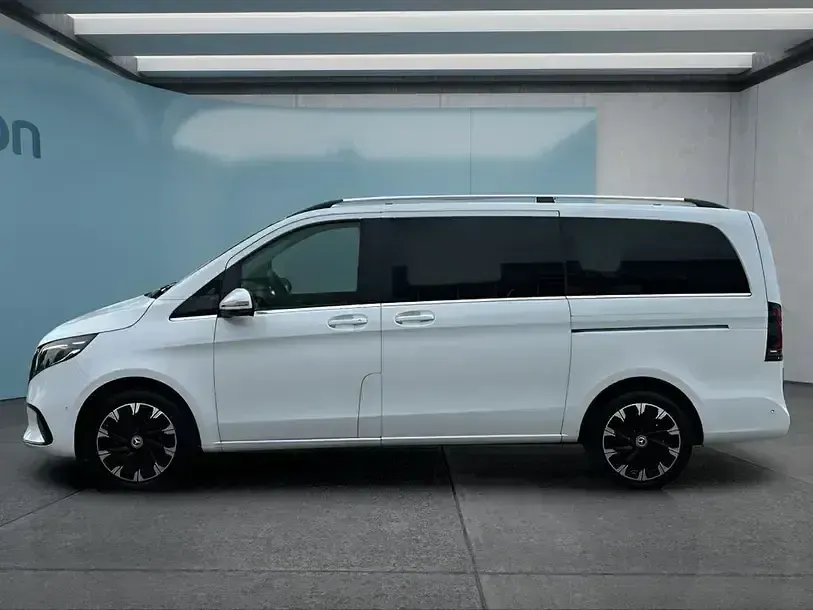 Gebraucht Mercedes V300 237 PS (174 kW) 2025 Weiß Van / Kleinbus