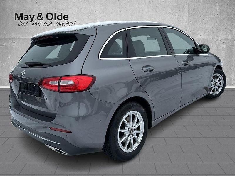 Gebraucht Mercedes B180 Progressive 136 PS (100 kW) 2019 Grau Van / Kleinbus