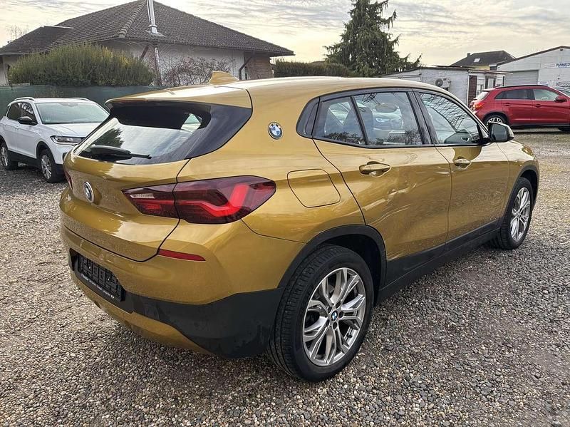 Gebraucht BMW X2 Advantage 140 PS (102 kW) 2020 Galvanic gold metallic SUV