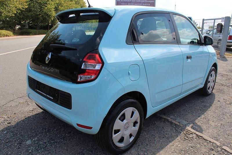 Second-hand Renault Twingo Expression 71 CP (52 kW) 2014 Verde Hatchback