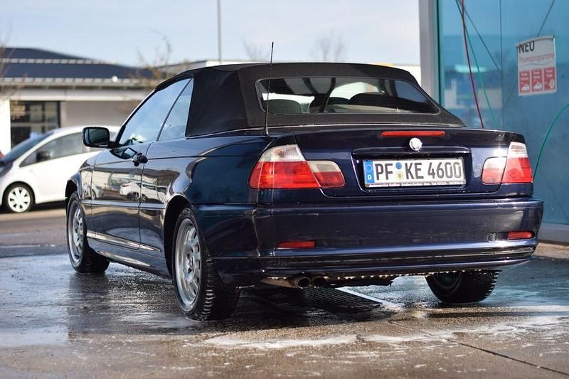 Gebraucht BMW 320 Cabriolet 170 PS (125 kW) 2002 Blau Cabrio