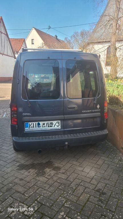 Gebraucht Opel Combo Edition 101 PS (74 kW) 2010 Van / Kleinbus