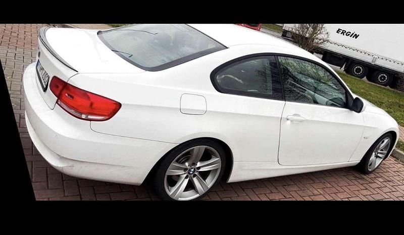 Second-hand BMW 320 177 CP (130 kW) 2009 Alb Coupe