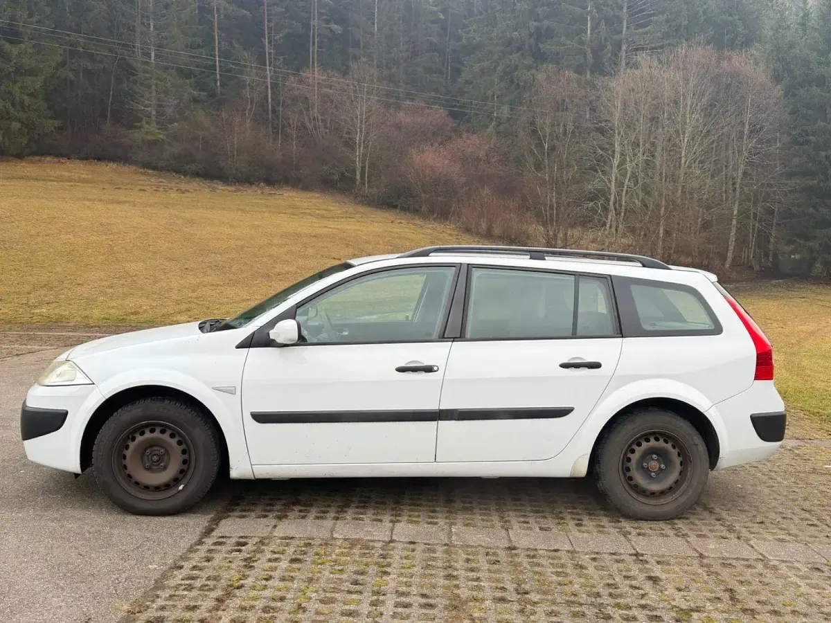 Gebraucht Renault Mégane GrandTour Avantage 111 PS (81 kW) 2008 Weiß Kombi