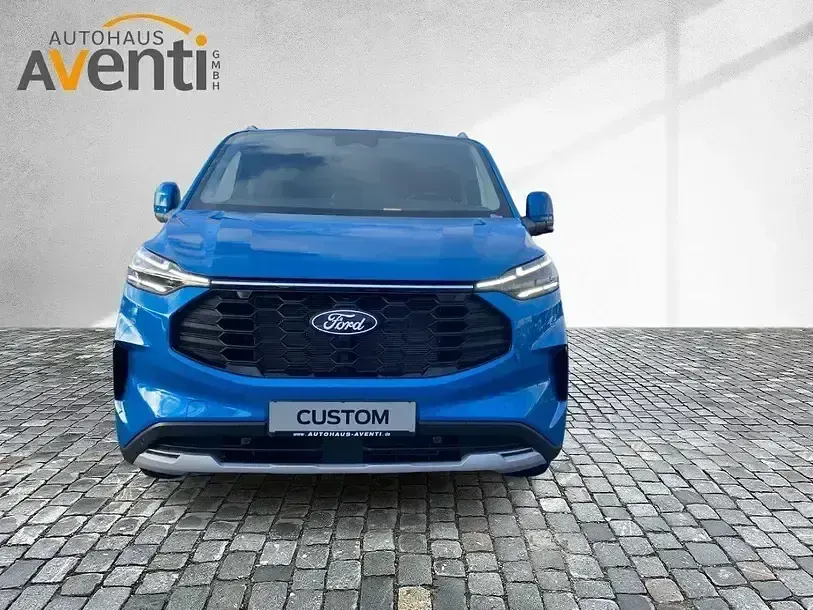 Usado Ford Tourneo Custom Active 170 HP (125 kW) 2026 Azul Van