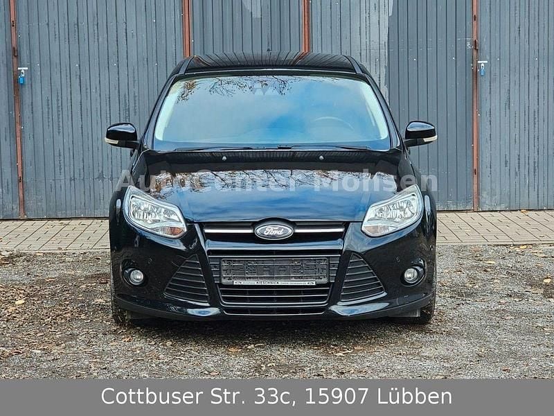 Gebraucht Ford Focus SYNC Edition 125 PS (91 kW) 2014 Schwarz Limousine