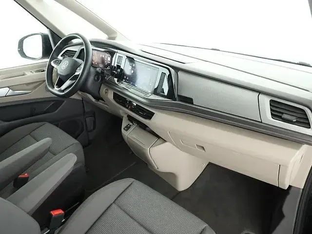 Używany VW Multivan Basis 150 KM (110 kW) 2025 Czarny Minivan