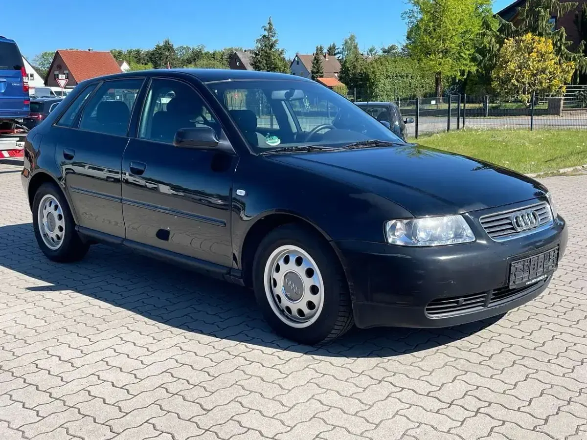 Gebraucht Audi A3 Ambiente 102 PS (75 kW) 2001 Schwarz Kleinwagen