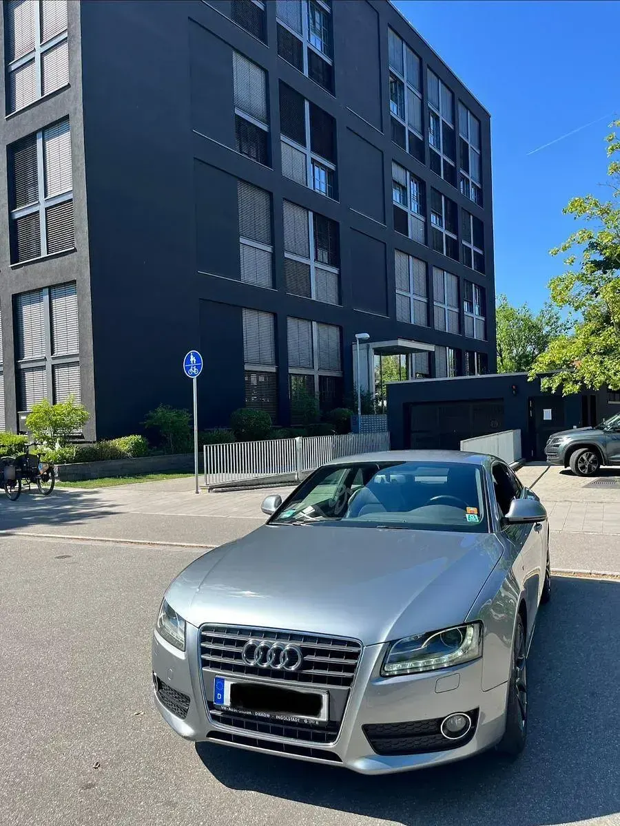 Gebraucht Audi A5 Sport 179 PS (131 kW) 2010 Grau Coupé