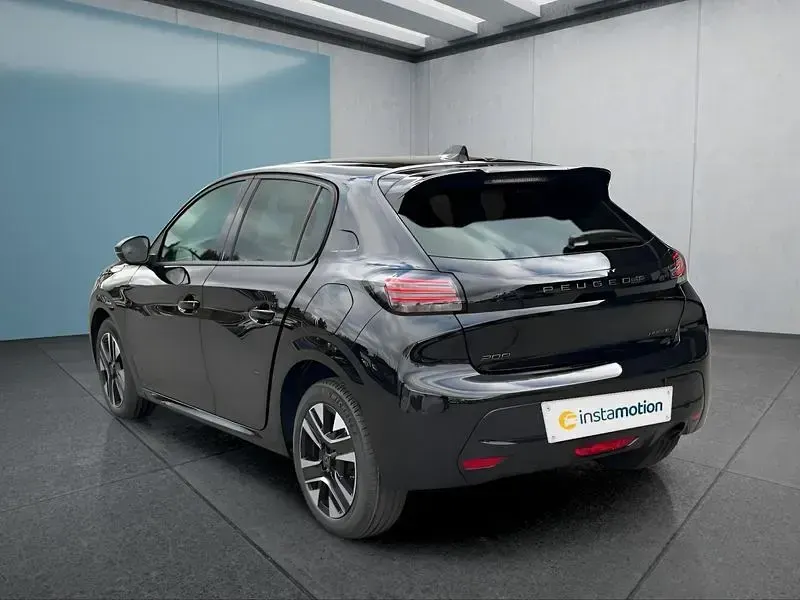 Neu Peugeot 208 110 PS (80 kW) 2025 Schwarz Kleinwagen