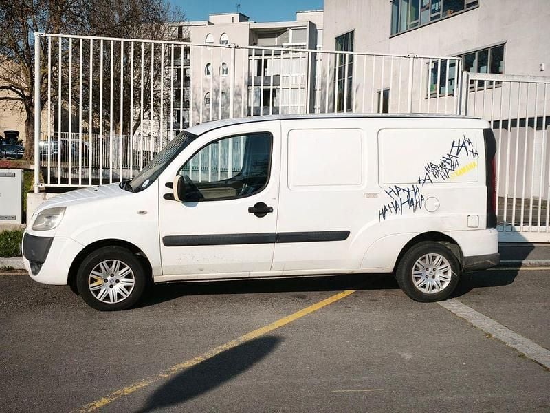 Gebraucht Fiat Doblò 75 PS (55 kW) 2006 Weiß Van / Kleinbus