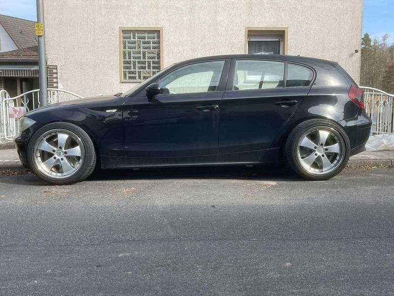 Gebraucht BMW 118 145 PS (106 kW) 2005 Schwarz Kleinwagen