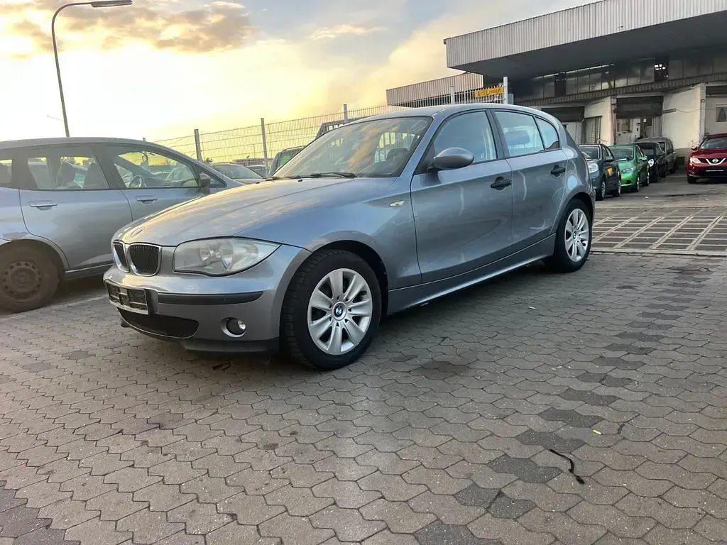 Gebraucht BMW 116 116 PS (85 kW) 2006 Grau Kleinwagen