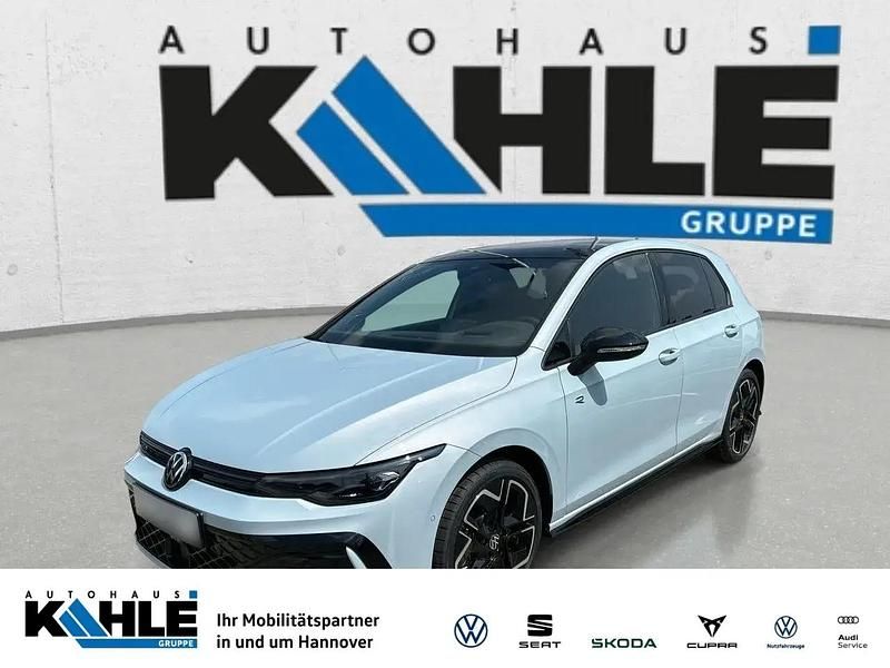 Blau Gebraucht 2025 VW Golf VIII R-line Limousine | 46.790 € - Bild 1/4
