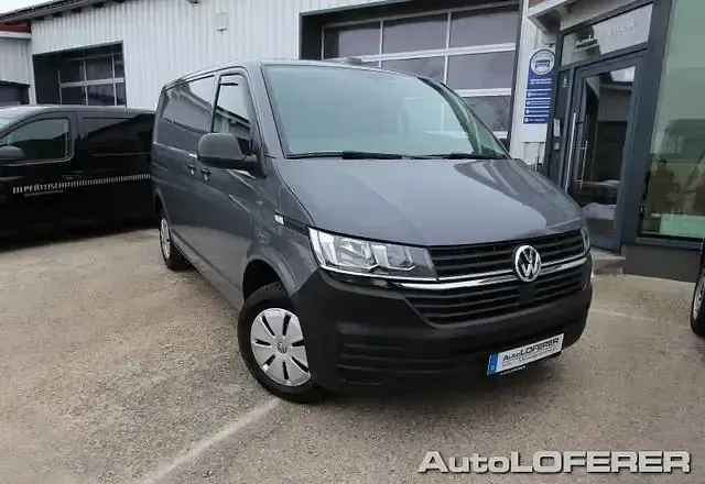 Gebraucht VW T6.1 110 PS (80 kW) 2022 Pure grey Van