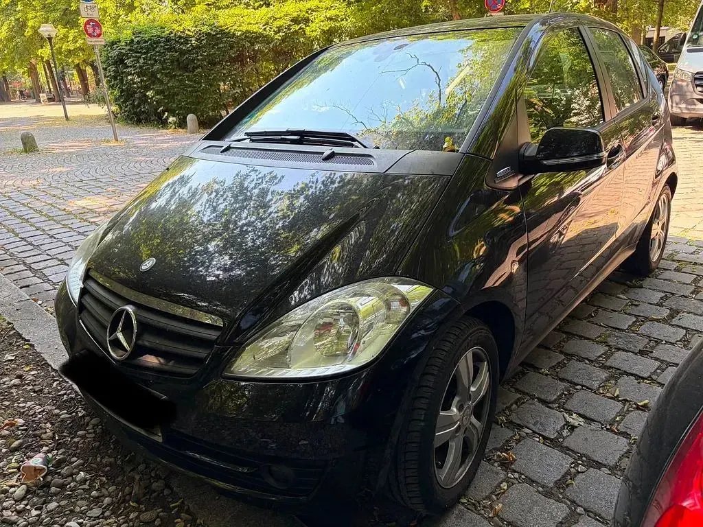 Gebraucht Mercedes A160 95 PS (69 kW) 2011 Schwarz Kleinwagen