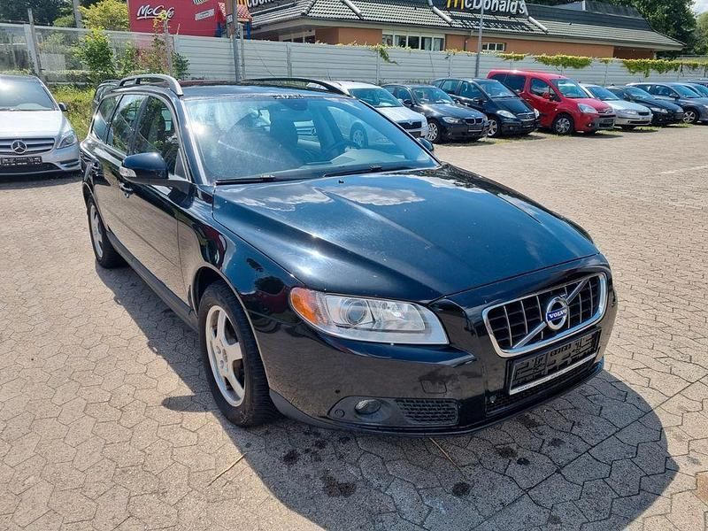 Schwarz Gebraucht 2010 Volvo V70 Kombi | 5.900 € (Etwas zu teuer) - Bild 1/4