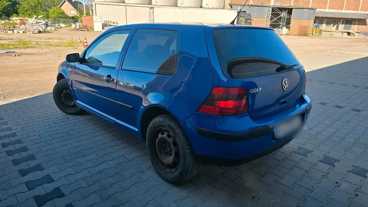 Gebraucht VW Golf IV 75 PS (55 kW) 2000 Blau Limousine