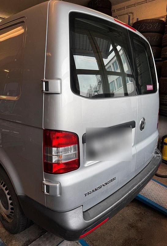 Gebraucht VW Transporter 140 PS (102 kW) 2014 Silber Van
