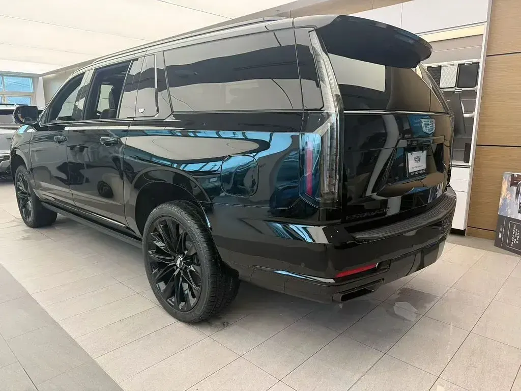 Neu Cadillac Escalade 426 PS (313 kW) 2026 Schwarz SUV