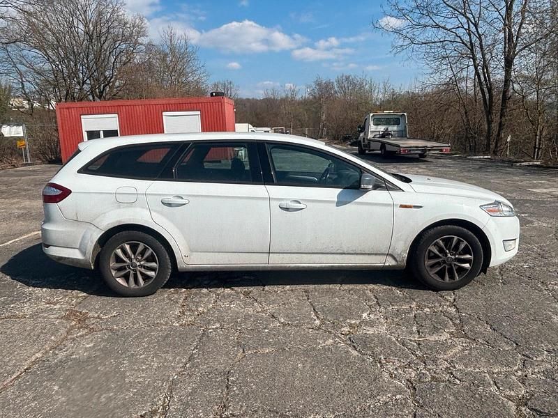 Gebraucht Ford Mondeo 136 PS (100 kW) 2010 Weiß Kombi