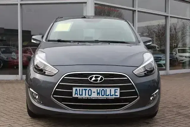 Gebraucht Hyundai ix20 Style 125 PS (91 kW) 2016 Grau Kleinwagen