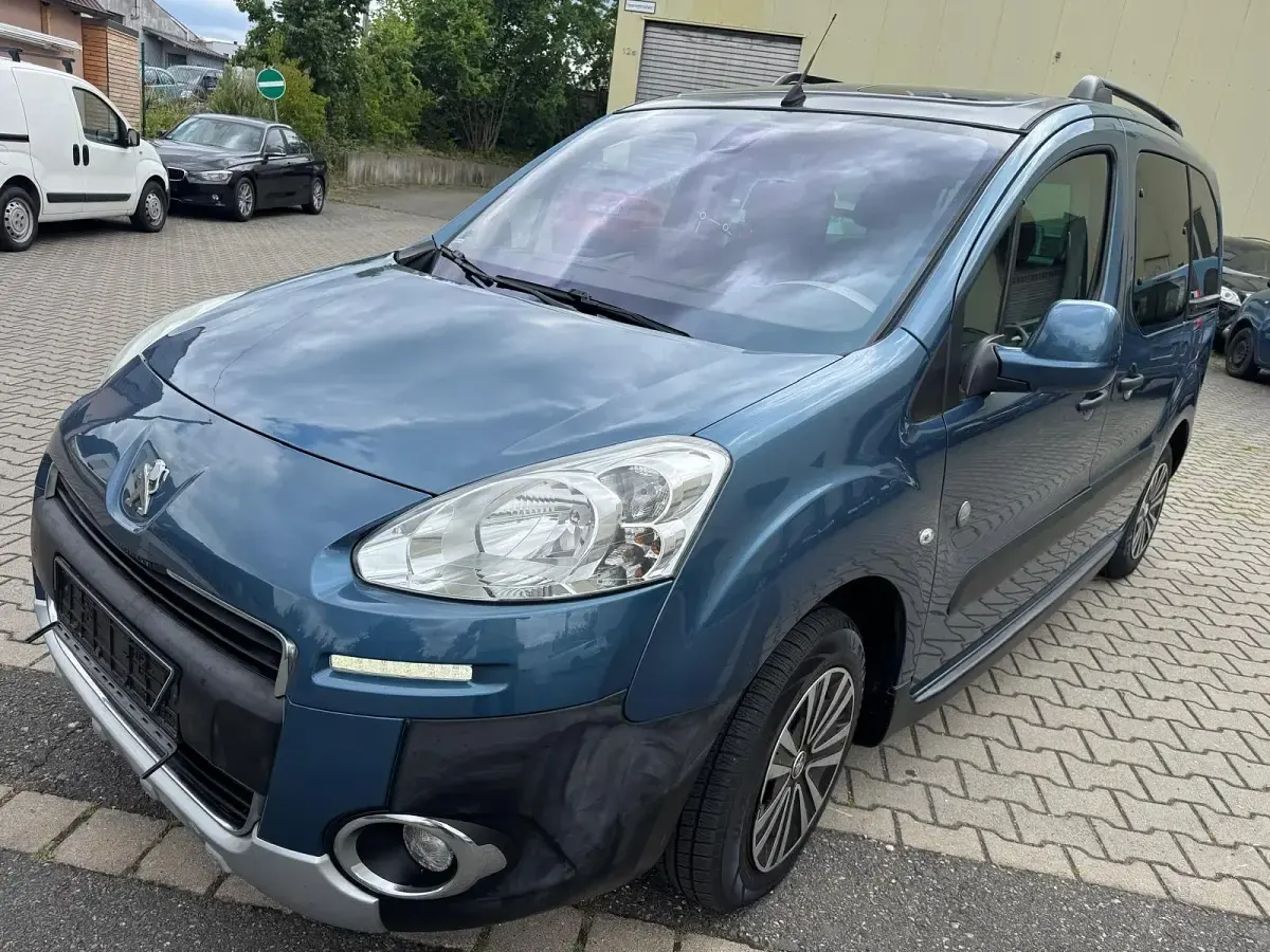Gebraucht Peugeot Partner 120 PS (88 kW) 2014 Blau Van / Kleinbus
