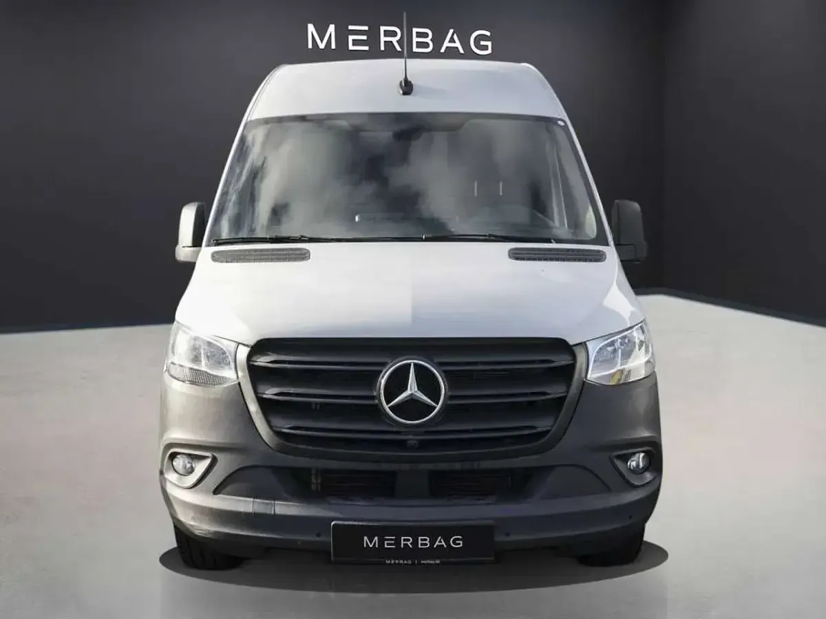 Second-hand Mercedes Sprinter 170 CP (125 kW) 2023 Alb Van
