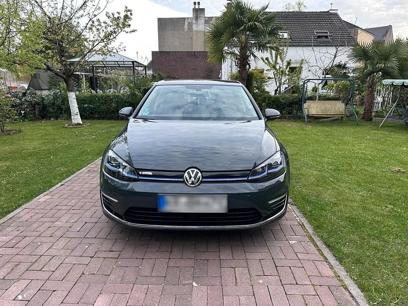 Gebraucht VW e-Golf 100 kW (136 PS) 2021 Grau Kleinwagen