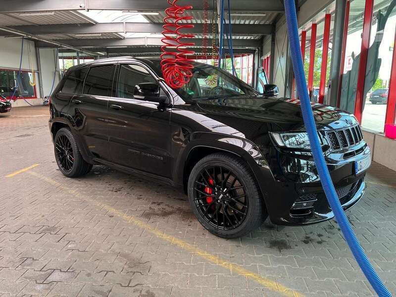 Schwarz Gebraucht 2019 Jeep Grand Cherokee SRT SUV | 46.900 € (Teuer) - Bild 1/4