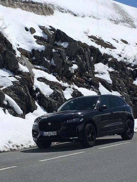 Schwarz Gebraucht 2018 Jaguar F-Pace R-Sport SUV | 24.900 € (Fairer Preis) - Bild 1/4