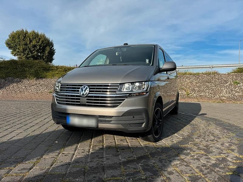 Gold Gebraucht 2021 VW Caravelle Van / Kleinbus | 27.500 € (Superpreis) - Bild 1/4