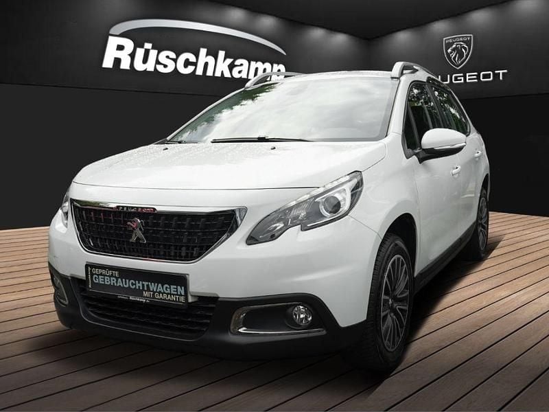 Weiss Gebraucht 2019 Peugeot 2008 Active SUV | 12.880 € (Guter Preis) - Bild 1/4