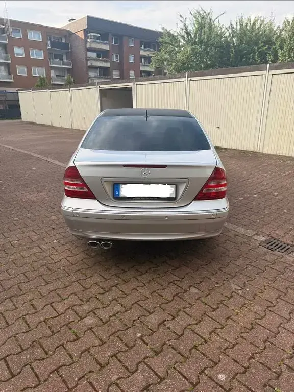 Gebraucht Mercedes C200 Elegance 122 PS (89 kW) 2004 Silber Limousine