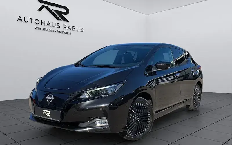 Gebraucht Nissan Leaf N-Connecta 160 kW (218 PS) 2023 Schwarz Kleinwagen