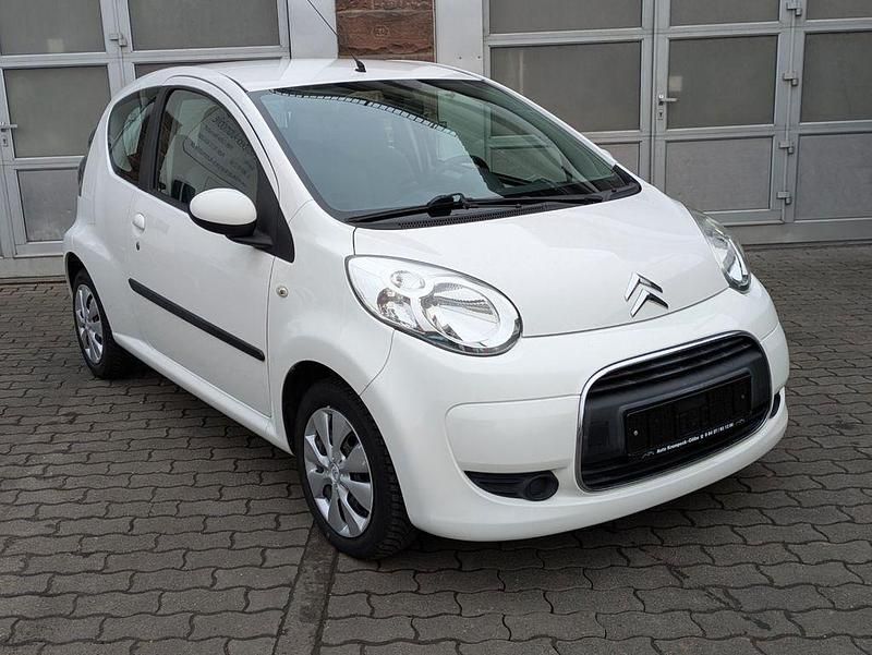 Weiß Gebraucht 2010 Citroën C1 Style Kleinwagen | 1.990 € (Fairer Preis) - Bild 1/4
