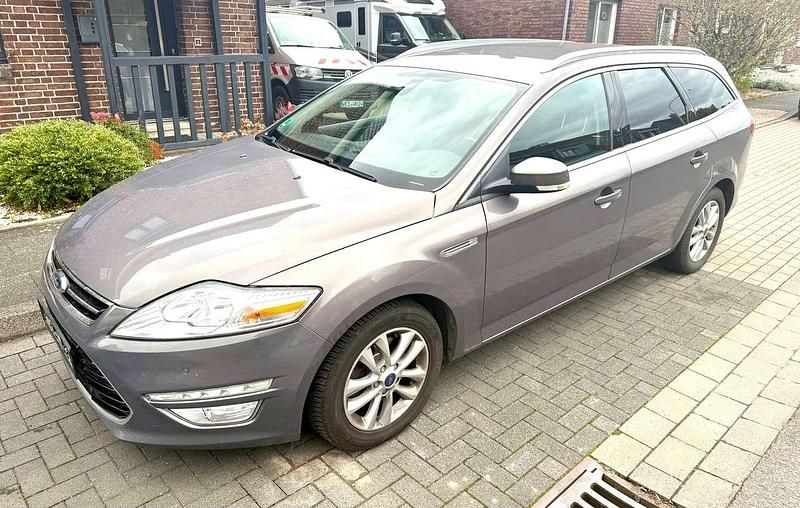 Grau Gebraucht 2013 Ford Mondeo Business Edition Kombi | 6.500 € (Fairer Preis) - Bild 1/4