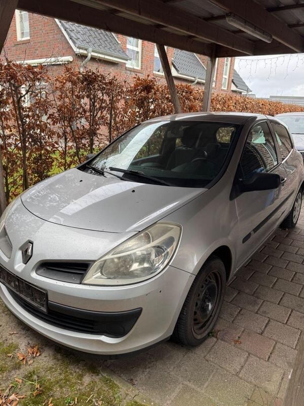 Silber Gebraucht 2008 Renault Clio II Authentique Limousine | 1.100 € (Guter Preis) - Bild 1/4