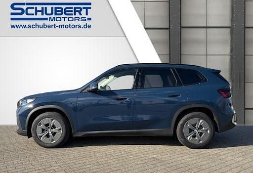 Neu BMW iX1 150 kW (204 PS) 2025 Blau SUV