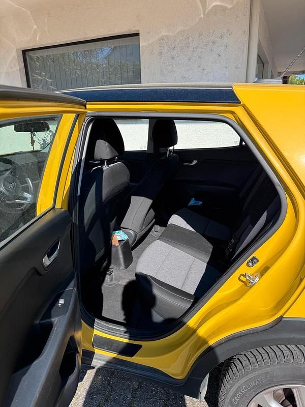 Gebraucht Kia Stonic 84 PS (61 kW) 2019 Gelb SUV