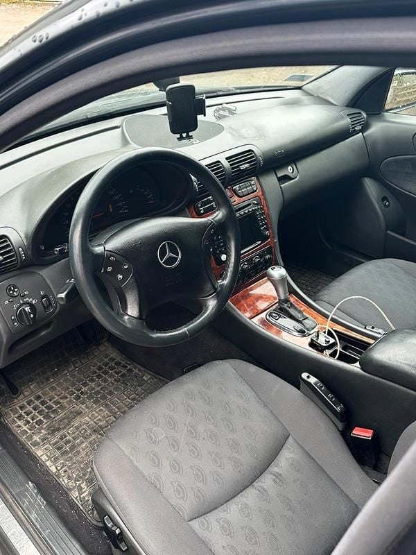 Gebraucht Mercedes C270 170 PS (125 kW) 2004 Schwarz Limousine