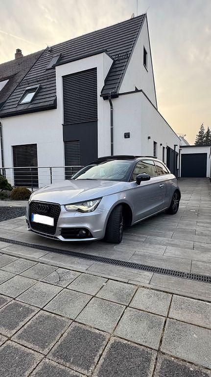 Gebraucht Audi A1 Sport 122 PS (89 kW) 2014 Grau Kleinwagen