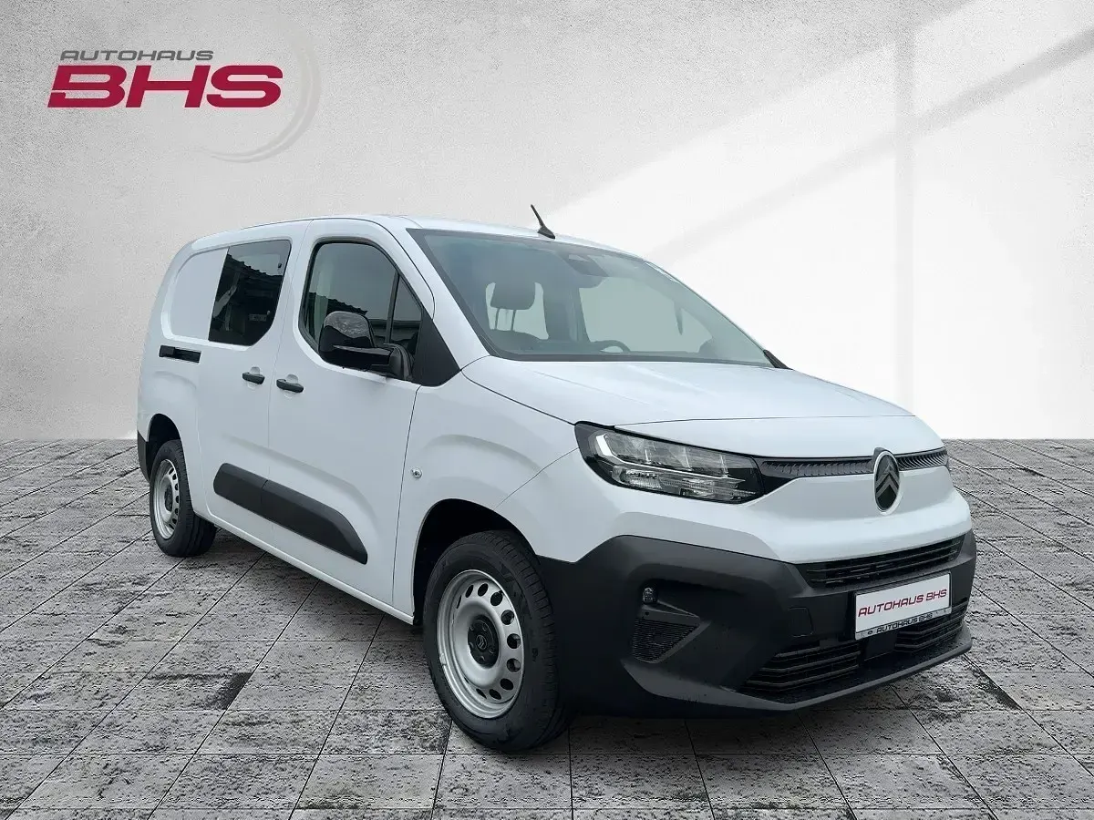 Neu Citroën e-Berlingo 102 PS (75 kW) 2026 Eis weiss (weiß) Van / Kleinbus