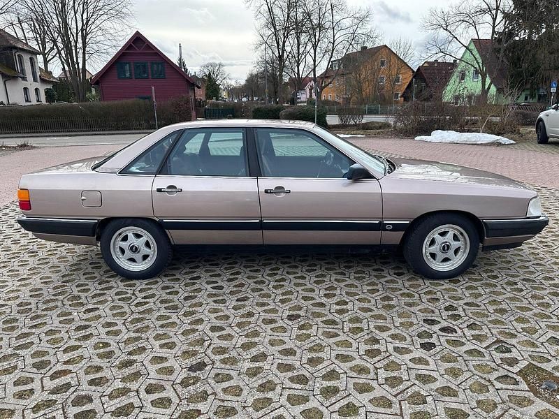 Gebraucht Audi 100 136 PS (100 kW) 1987 Gold Limousine