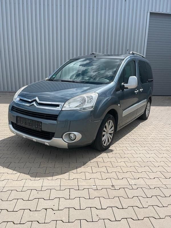 Grau Gebraucht 2011 Citroën Berlingo Van / Kleinbus | 2.999 € (Superpreis) - Bild 1/4