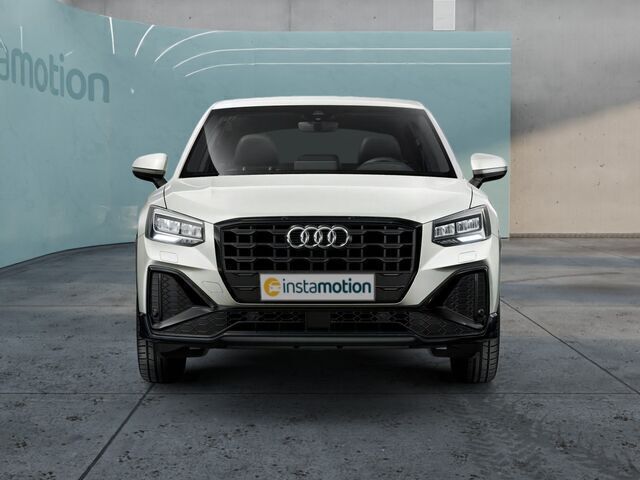 Gebraucht Audi Q2 S-Line 116 PS (85 kW) 2024 Silber SUV