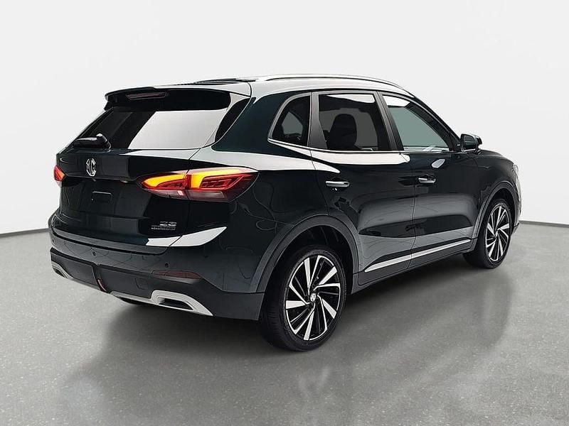 Neu MG ZS Luxury 197 PS (144 kW) 2026 Grün SUV
